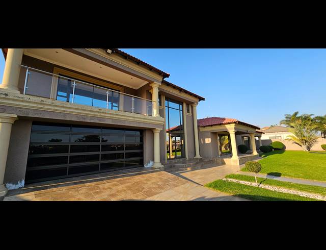 5 BEDROOM HOUSE FOR SALE IN SERALA VIEW